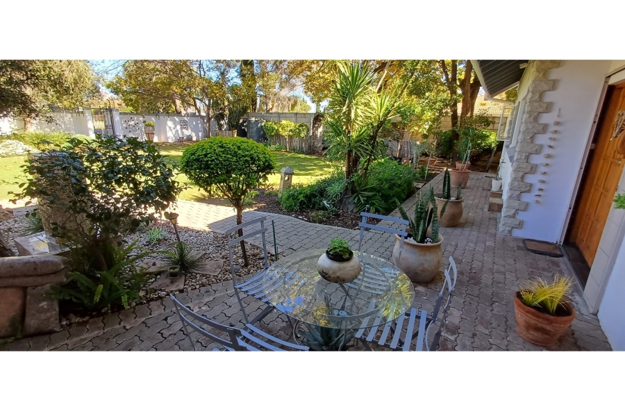 5 Bedroom Property for Sale in Jim Fouchepark Free State